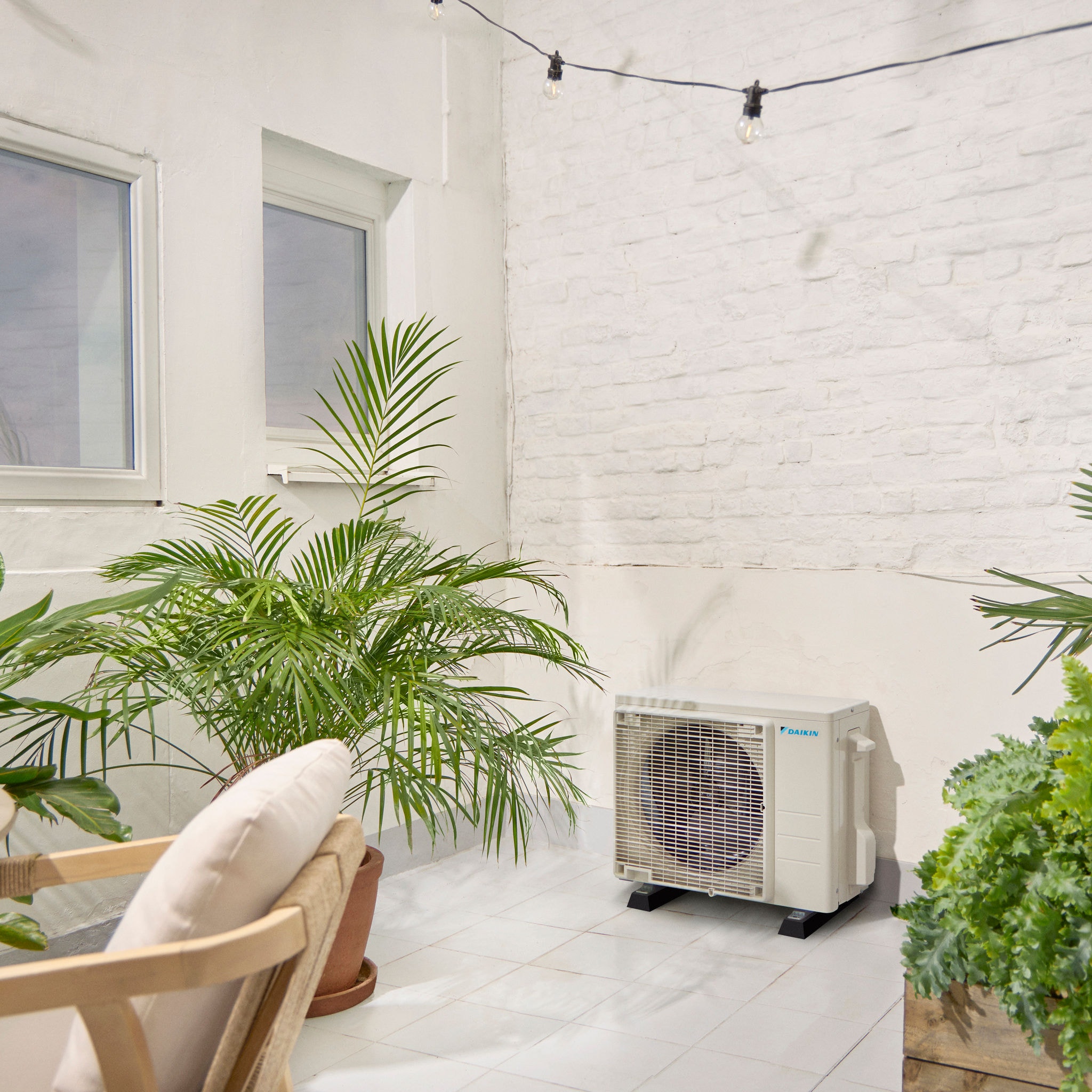 Een buitenunit van een lucht-lucht warmtepomp
